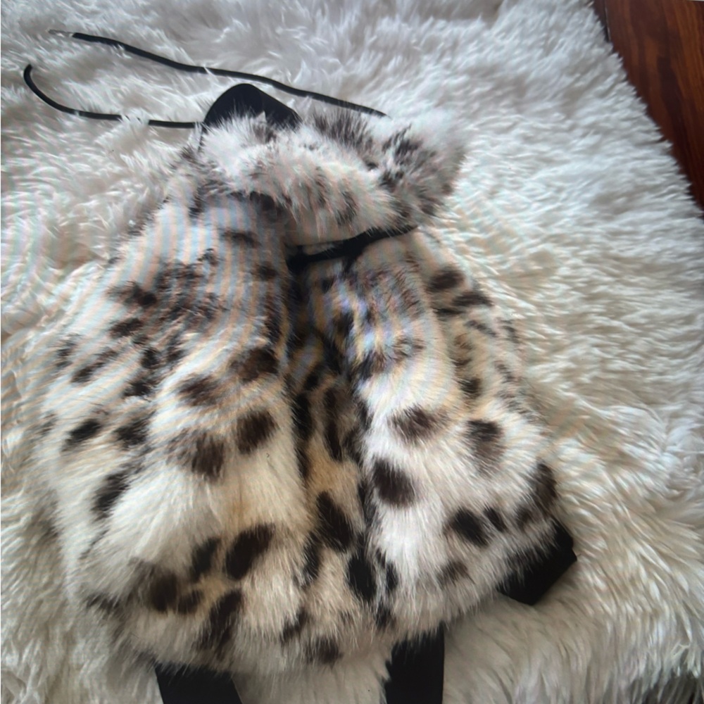 Small fur leopard backpack. - Picture 2 of 2